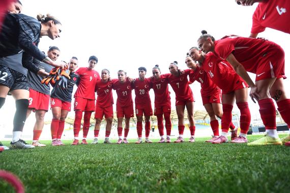 Orjinal boyutlar� i�in t�klay�n�z