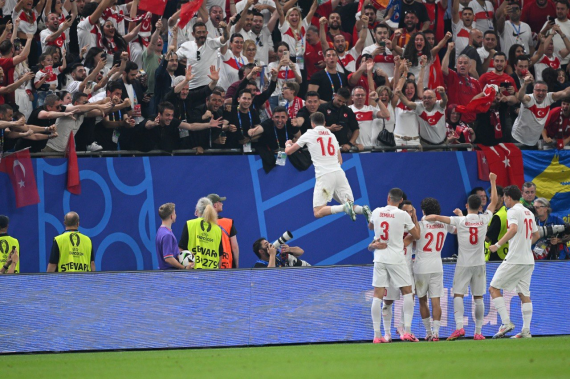 Orjinal boyutlar� i�in t�klay�n�z