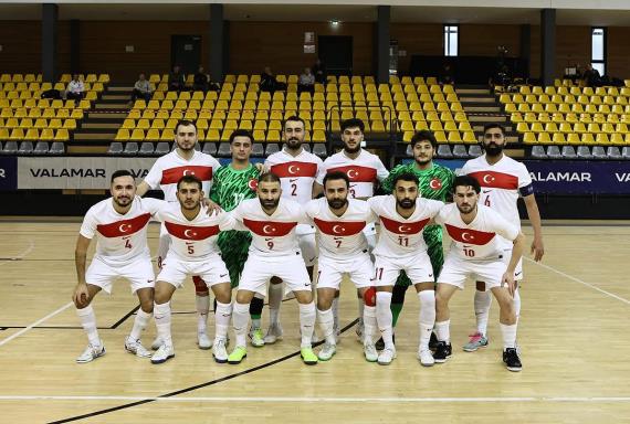 Orjinal boyutlar� i�in t�klay�n�z