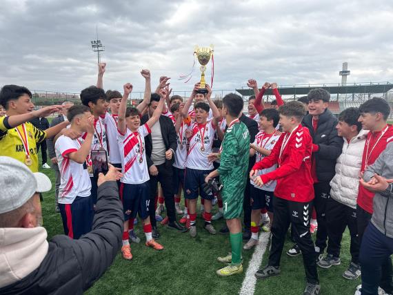 Orjinal boyutlar� i�in t�klay�n�z