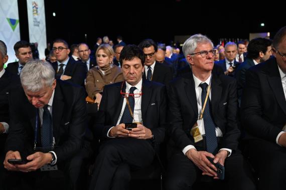 Orjinal boyutlar� i�in t�klay�n�z