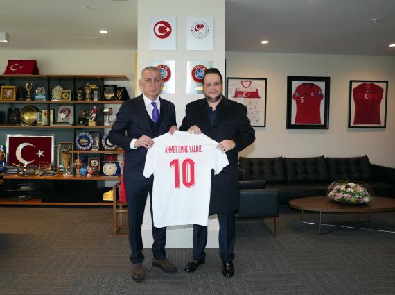 Orjinal boyutlar� i�in t�klay�n�z