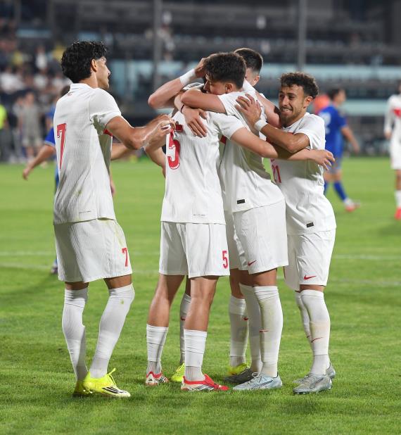 Orjinal boyutlar� i�in t�klay�n�z