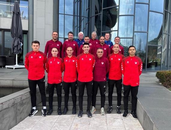 Orjinal boyutlar� i�in t�klay�n�z