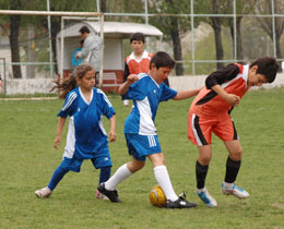 Kulüp-Okul Futbolu Eğitimi Projesi saha çalışmaları başladı