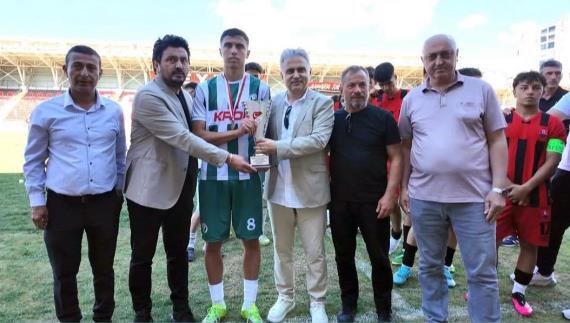 Orjinal boyutlar� i�in t�klay�n�z