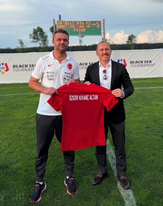 Orjinal boyutlar� i�in t�klay�n�z