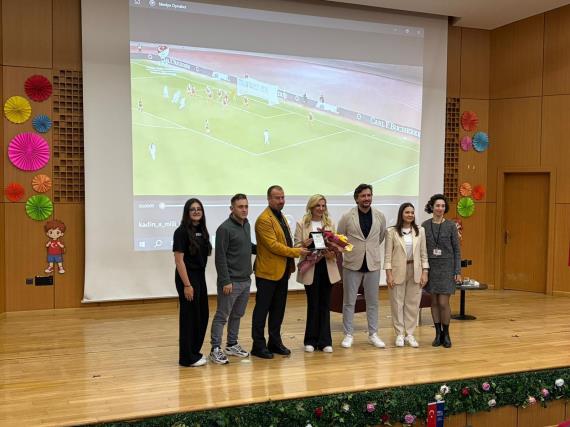 Orjinal boyutlar� i�in t�klay�n�z