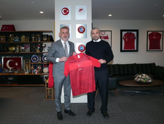 Orjinal boyutlar� i�in t�klay�n�z