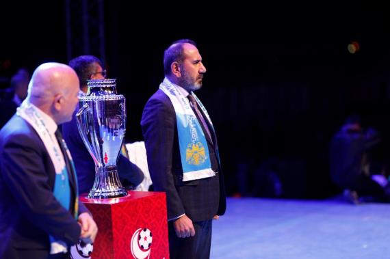 Orjinal boyutlar� i�in t�klay�n�z