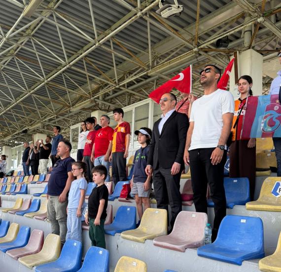 Orjinal boyutlar� i�in t�klay�n�z