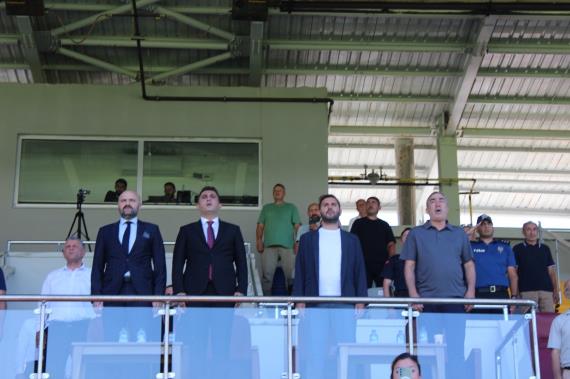 Orjinal boyutlar� i�in t�klay�n�z