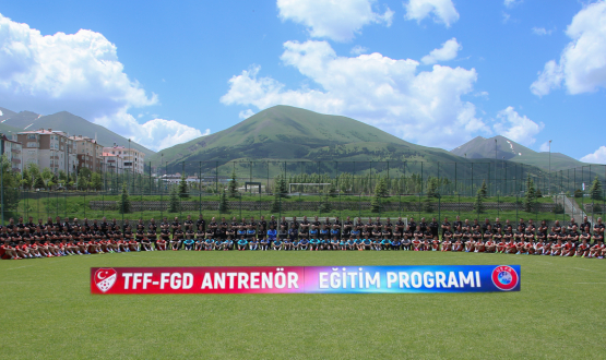 Antrenr Eitimleri Erzurum'da Devam Ediyor