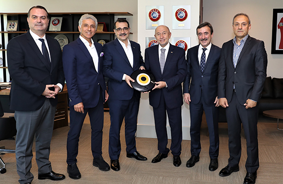 Bakan Fatih Dnmez'den Nihat zdemir'e ziyaret 