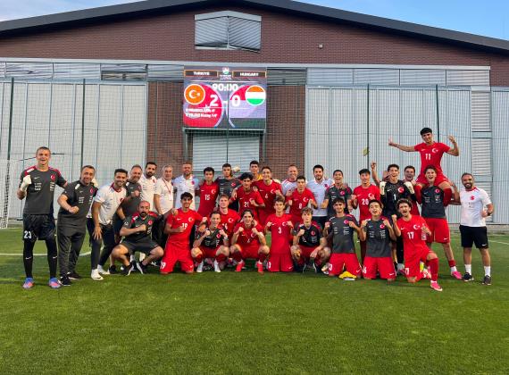 Orjinal boyutlar� i�in t�klay�n�z
