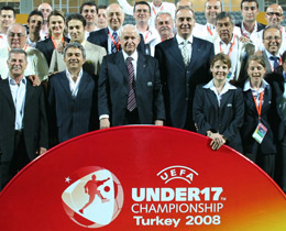 UEFA.comdan U17 Avrupa ampiyonas organizasyonuna vg