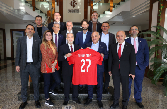 TFF Bakan Mehmet Bykeki ve Ynetim Kurulu'ndan HK'ye ziyaret