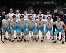 Futsal U19s beat Azerbaijan: 10-1