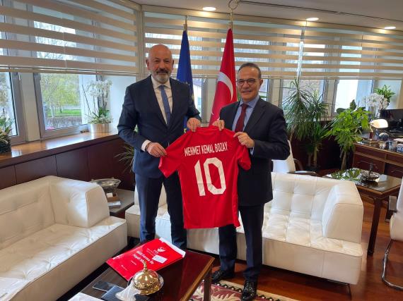 Orjinal boyutlar iin tklaynz