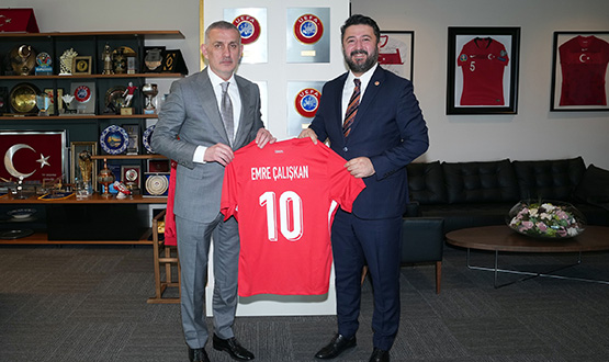 Emre &Ccedil;al��kan, TFF Ba�kan� Hac�osmano�lu'nu Ziyaret Etti