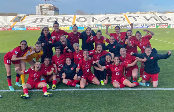 Kadn A Milli Takm, Bulgaristan' 2-0 yendi