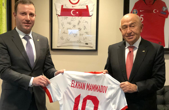 Azerbaycan Futbol Federasyonu’ndan Bakan Özdemir’e ziyaret