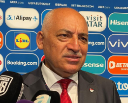 Bakan Bykeki: "Gnllerimizin ampiyonu, Hepsiyle Gurur Duyuyoruz"