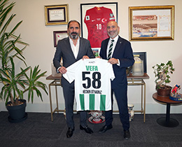 Vefa Spor Kul�b� Ba�kan� �mer Saltuk Toksoy�dan Mecnun Otyakmaz�a Ziyaret