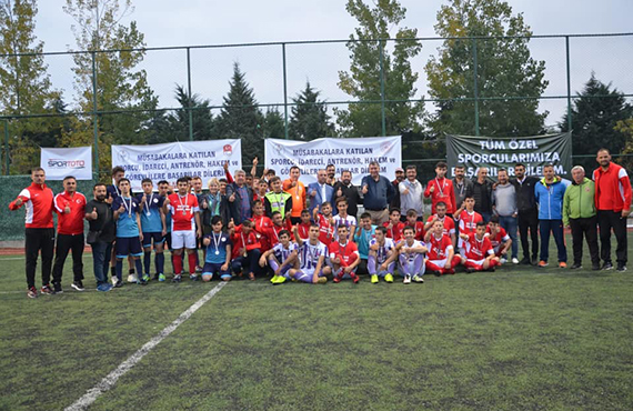 zel Sporcular Futbol ampiyonas tamamland
