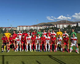 U19 Kad�n Mill� Tak�m�m�z�n Erzurum�daki Haz�rl�k Kamp� Tamamland�