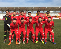 U19s beat Slovenia : 1-0