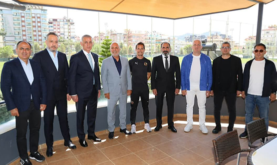 Hacosmanolu ve Otyakmaz, Hasan avuolu'na Taziye Ziyaretinde Bulundu