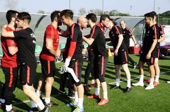 Orjinal boyutlar iin tklaynz