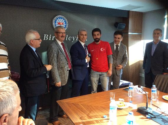 Orjinal boyutlar iin tklaynz