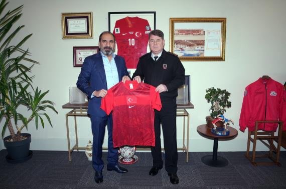 Orjinal boyutlar� i�in t�klay�n�z