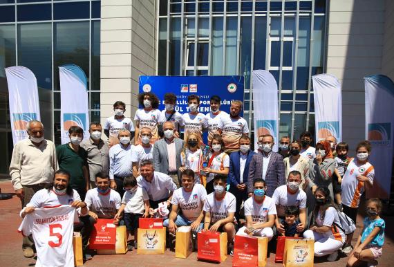 Orjinal boyutlar iin tklaynz