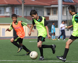 Gndz Tekin Onay Sakarya Futbol enlii balad