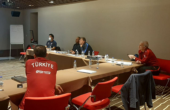 Antrenr eitiminde yenilenme almalar devam ediyor