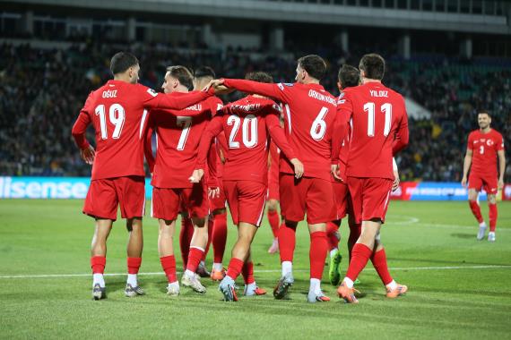 Orjinal boyutlar� i�in t�klay�n�z