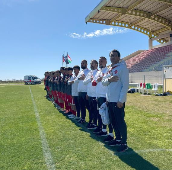 Orjinal boyutlar� i�in t�klay�n�z