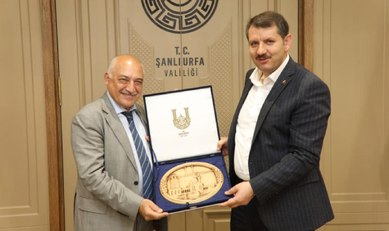 Bakan Büyükeki'den anlurfa Valisi Salih Ayhan'a Ziyaret