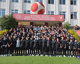 MHK Bakan Dr. Ferhat Gndodudan TFF Meral-Celal Aras Spor Lisesine Ziyaret