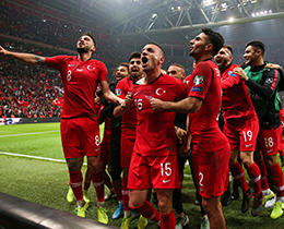 A Milli Takımımız EURO 2020 finallerindeTürkiye 0-0 İzlanda