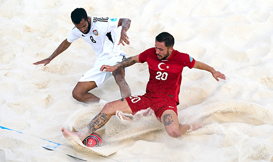 Plaj Futbolu Milli Takm, Birleik Arap Emirlikleri'ne 4-2 Malup Oldu