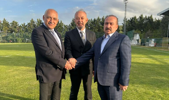 TFF Bakan Bykeki, Gaziantep FK Bakan Ylmaz ile Bir Araya Geldi