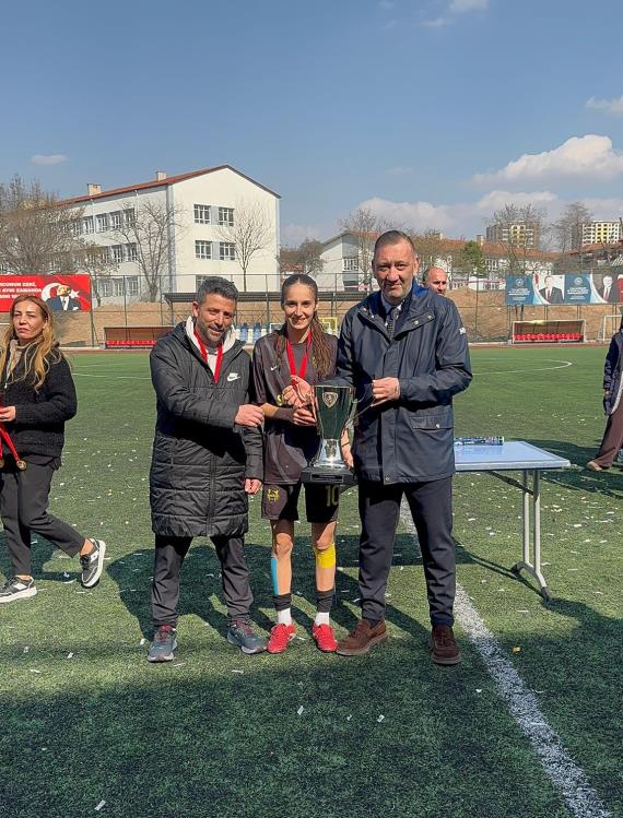 Orjinal boyutlar� i�in t�klay�n�z