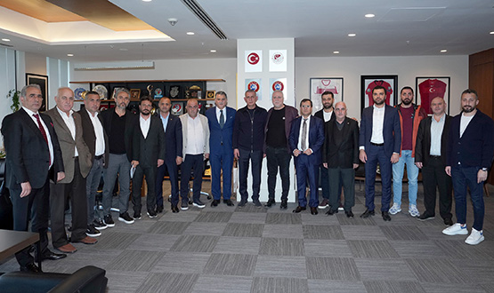 2. Lig Kulpler Birlii'nden TFF Bakan Hacosmanolu'na Ziyaret