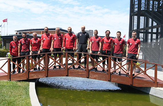 mit Mill Takm'da barbek organizasyonu