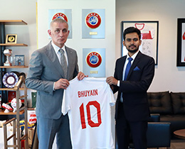 Banglade Genlik ve Spor Bakanndan TFF Bakan Hacosmanoluna Ziyaret