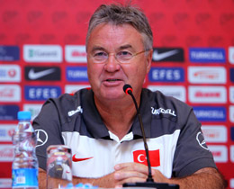 Guus Hiddink: "Zorlu ve ekimeli malar oynanacak"